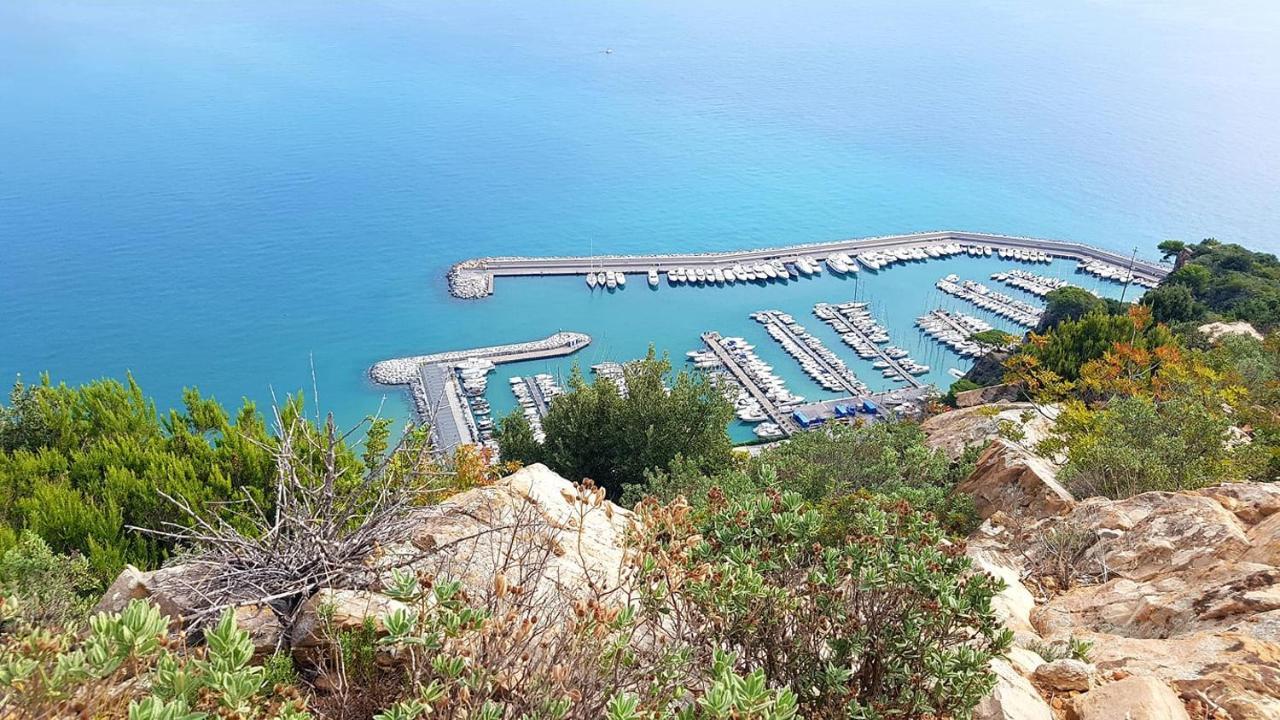Salvia E Rosmarino - Affittacamere In Liguria Villanova d'Albenga Exterior foto